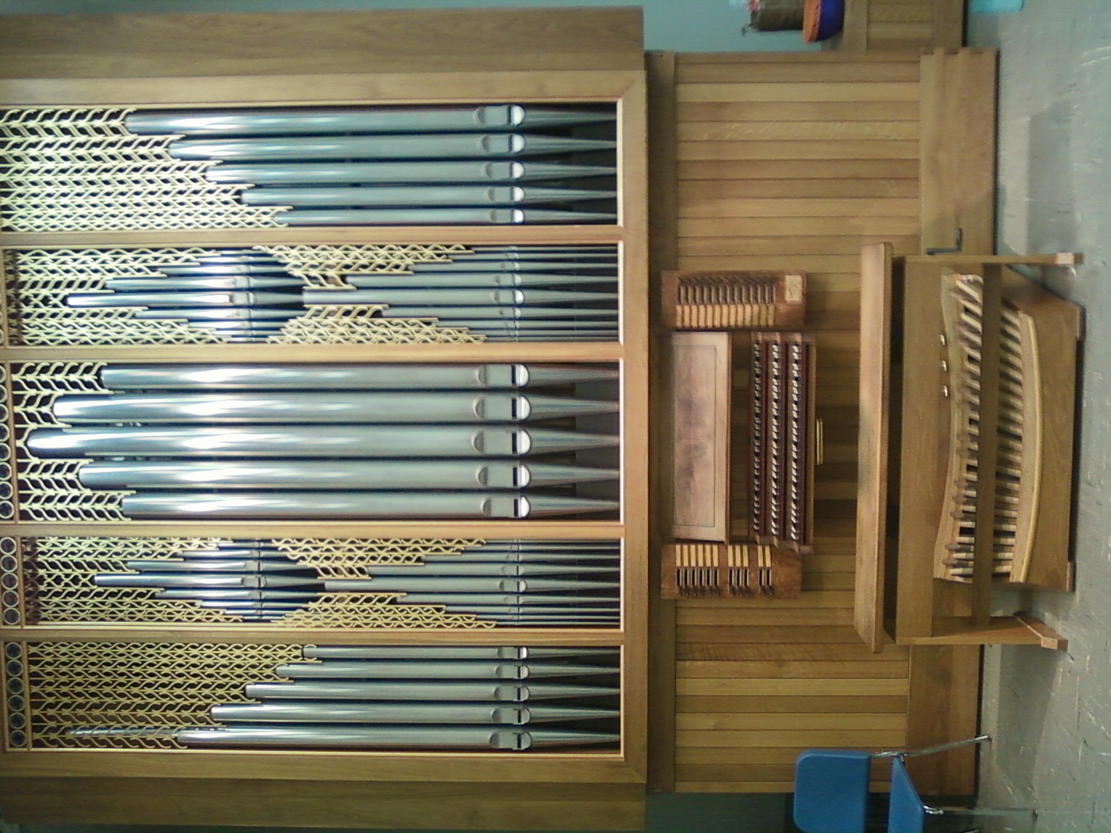 Dobson organ with a keydesk